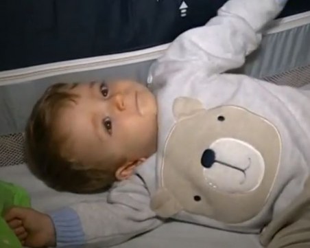 Николай от Пазарджик, който се роди в самолет, ще живее в Колумбия