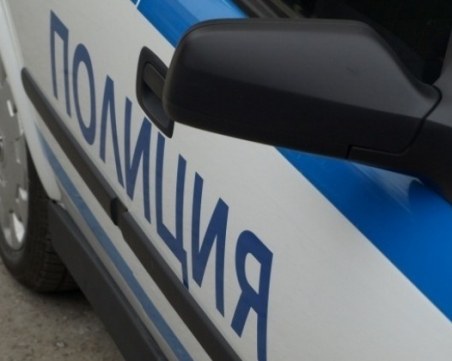 Автотърговец осъмна в ареста на Трето районно след разправия с жена на пътя