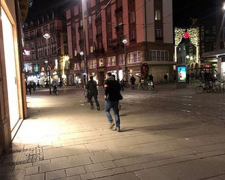 Стрелецът в Страсбург все още е на свобода, евродепутатите блокирани в парламента СНИМКИ