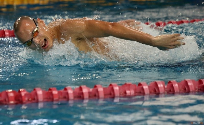 Антъни Иванов с престижно осмо място на световното по плуване