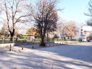 Изцяло ремонтираха тротоара пред детска ясла в Кючука