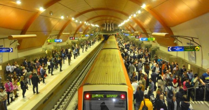 Труп на човек на метростанция Сердика стресна гражданите