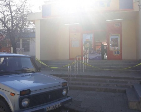 Бандитите, обрали банкомата в Брестовица, “ослепили“ камерите