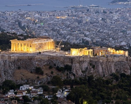 Един убит до кафене в Атина