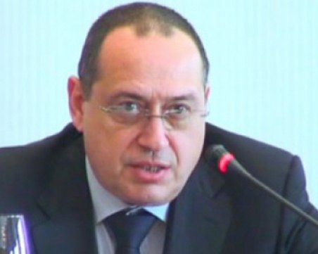 Шефът на бюро Зелена карта подаде оставка