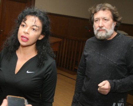 Швейцария още не е запорирала сметките на Баневи