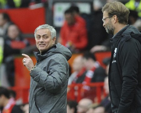 Моуриньо захапа Клоп преди голямото дерби в Англия