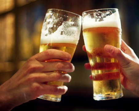 Пловдивчанин, глобен за пиене на бира в двора на заведение, успя да отмени акта си