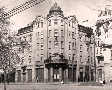 Разказват историята на тютюна в уникална изложба в Пловдив