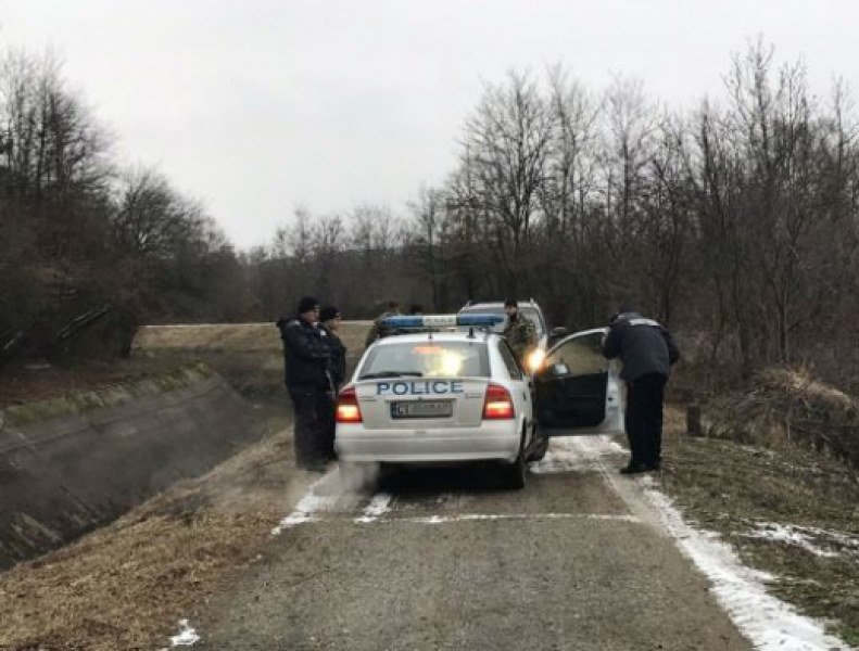Началникът на КАТ-Казанлък е намерен прострелян в колата му СНИМКИ