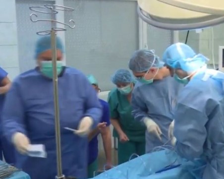 Чудото на донорството: Една смърт спаси два живота след 40 часова операция