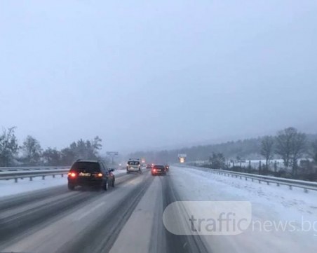 Шофьори: Движението по АМ Тракия е ад СНИМКИ