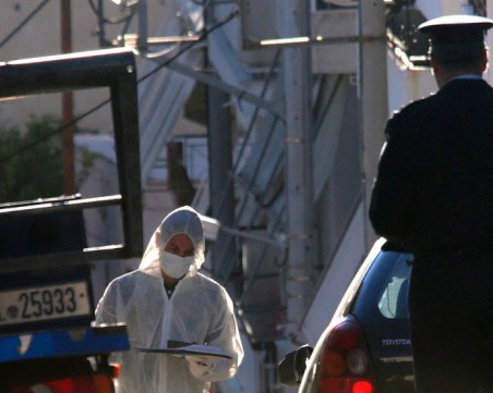 Експлозия избухна до сградата на гръцка телевизия