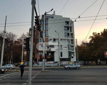 Нова кооперация на пъпа на Пловдив, строена от общински съветник, смути друг общинар СНИМКИ