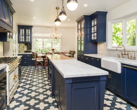 Преобразете кухнята само с помощта на боя СНИМКИ