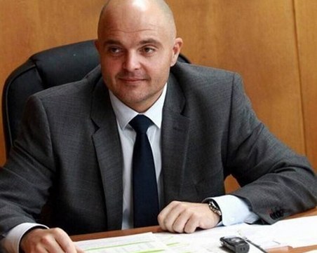 Шефът на СДВР: Няма опасност за живота на прегазения полицай, мъжко момче е