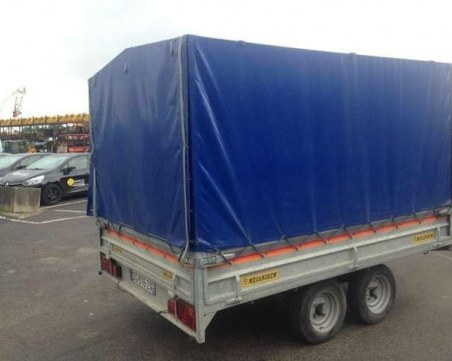 Бежанци изскочиха от ремарке на паркинг в Пловдив, полицията ги арестува