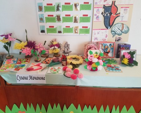 Благотворителен коледен базар отвори в Кричим СНИМКИ