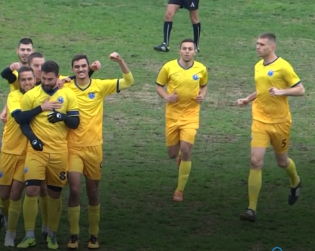 Марица уреди 6 контроли, първата е с пловдивски тим