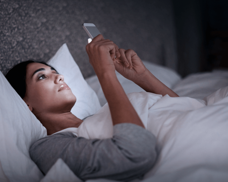 Не дръжте телефона си на тези места! Вредите на здравето си