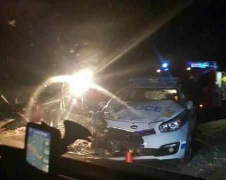 Пежо потроши патрулка край Търговище