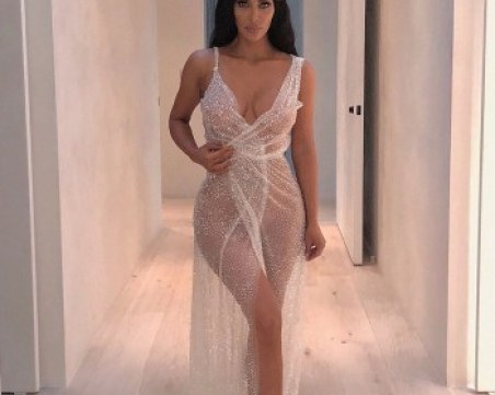 Ким Кардашян пак се разголи СНИМКА