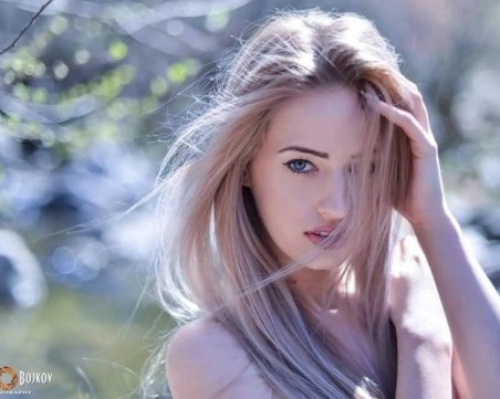 Асеновградска красавица представя България на международен конкурс в Китай