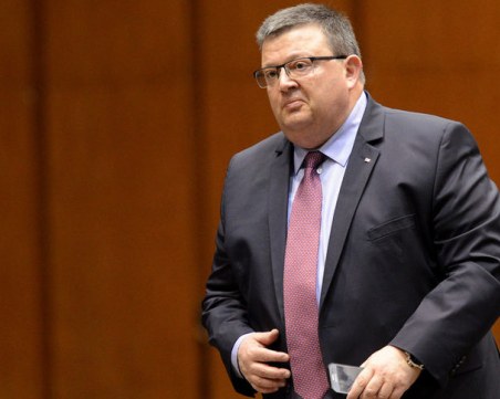 Цацаров: Трябва да се прецизират промените, позволяващи без уведомяване на близките