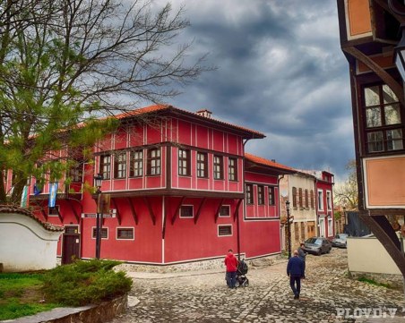 Гидовете в Пловдив поскъпват! Ето тарифите за зали, беседи, сватби и фотосесии