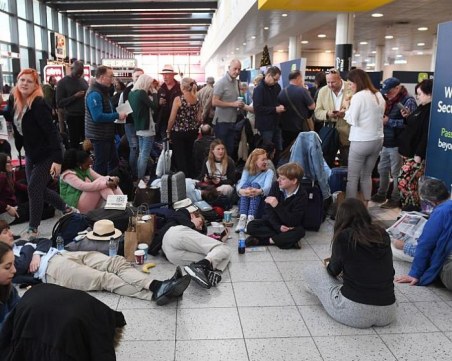 Пускат полети на летище 