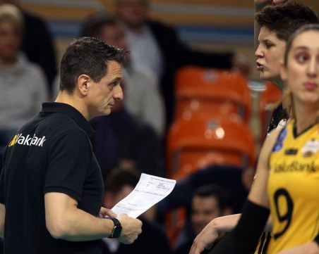 Треньорът на ВакъфБанк впечатлен от маричанка, слага я сред най-добрите в света