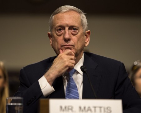 Военният министър на САЩ подаде оставка