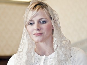 Кои са 7-те жени, които могат да носят бяло при папата? СНИМКИ