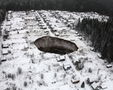 9 миньори блокирани в мина в Русия