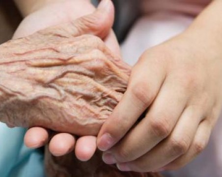 Да остарееш в България, е грях, по-тежък от първородния ОБЗОР