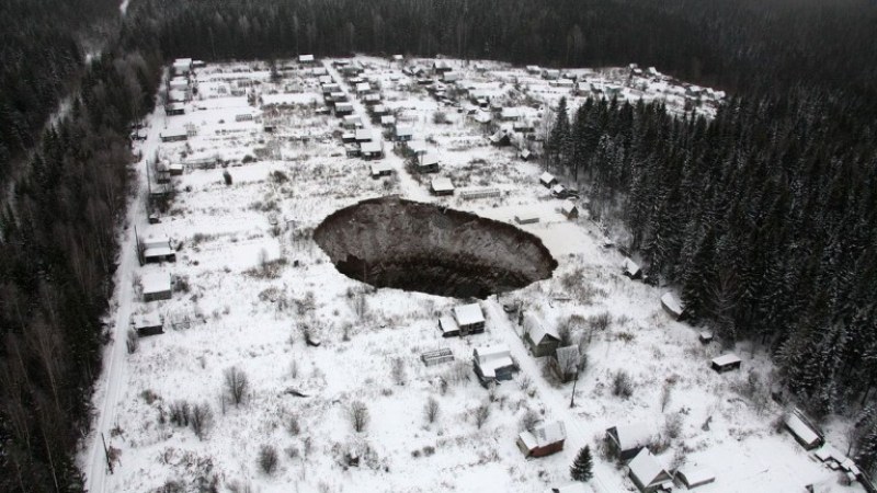 9 миньори блокирани в мина в Русия