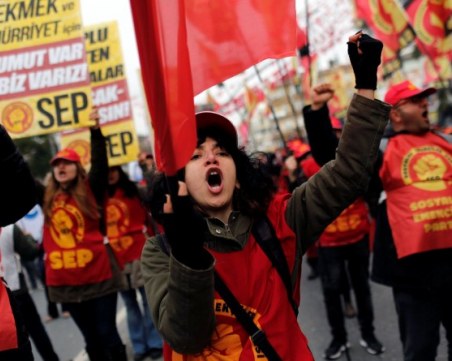 Хиляди нпротестираха в Истанбул срещу поскъпването на живота