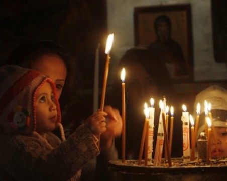 Честито Рождество Христово! Нека бъдем здрави, благодарни и щедри