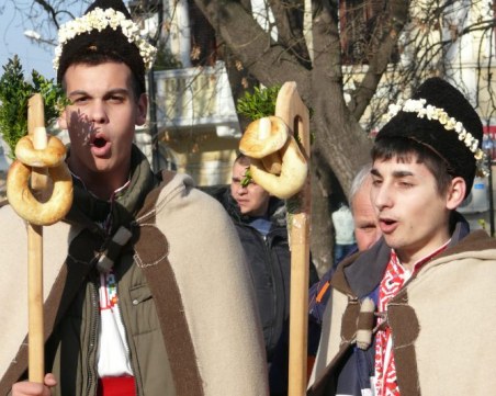 Коледари тръгват по домовете в Пловдивско