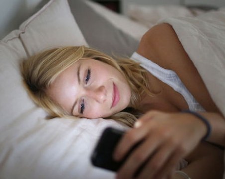 Три сериозни причини никога повече да не използвате смартфон нощем
