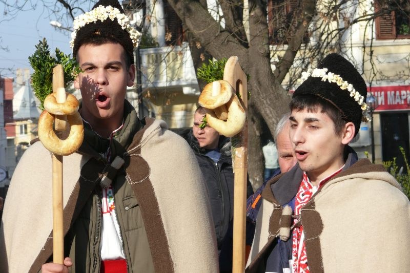 Коледари тръгват по домовете в Пловдивско