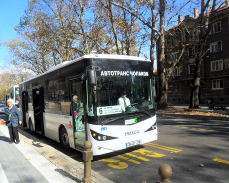 Празнично разписание на градските автобуси, пускат извънредни рейсове рано сутринта