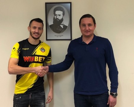 Ботев взе бивш национал, Минев си тръгва