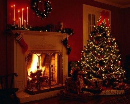 Елхите - далеч от пердетата! Новогодишната трапеза може да е и опасна