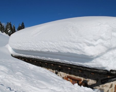 Невиждано! Два метра сняг затрупаха Япония