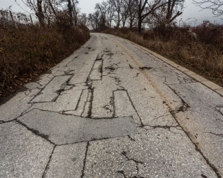 Предстои рехабилитация на пътя Кричим – Козарско