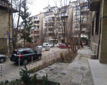 Псувни и куршуми! Стрелбата снощи е станала заради кражба СНИМКИ