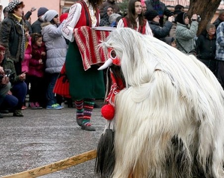 Дервиши гонят злото в Пазарджишко