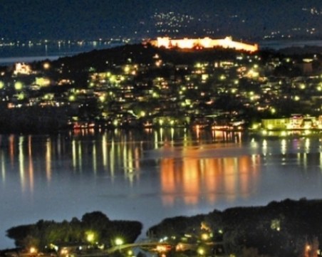 Нашенци посрещнаха Нова година на сандвичи, консерви и зверски студ в Охрид