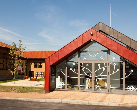 Първия по рода си интерактивен фолклорен център отвори врати в село Чавдар